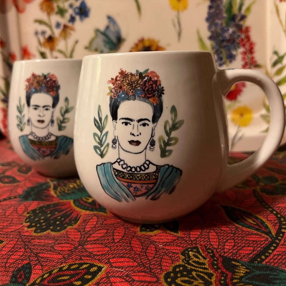 Frida Kahlo Mugs: Set of 2 matching coffee/tea mugs